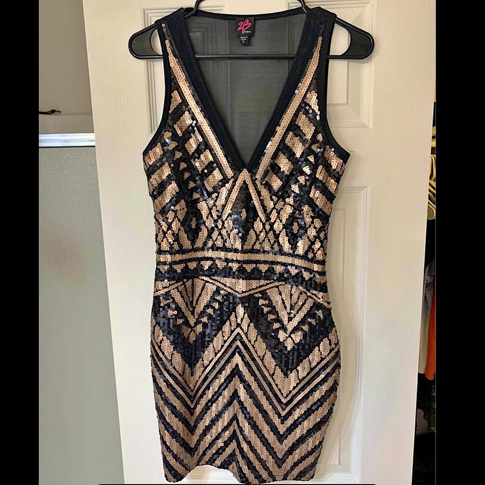 Medium B2 Bebe dress